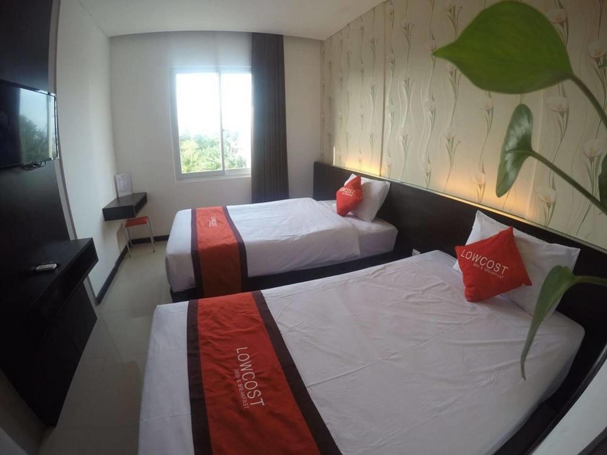 Lowcost Bed & Breakfast Jimbaran Екстериор снимка